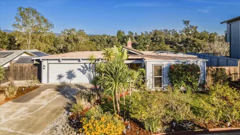 4082 Winkle Ave, Santa Cruz, CA 95065