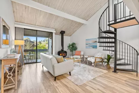 135 Tree Frog Ln, Santa Cruz, CA 95060