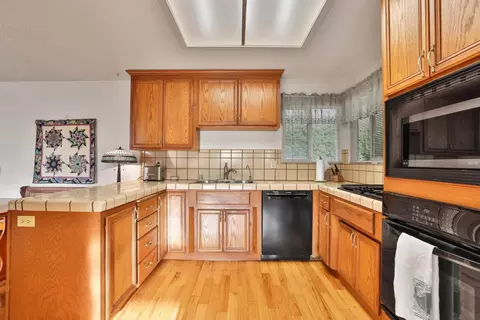 7375 Leafwood Dr, Salinas, CA 93907 photo 10