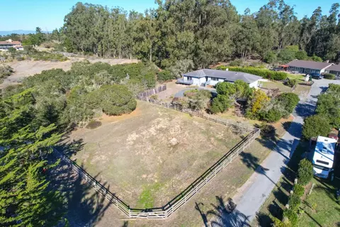 7375 Leafwood Dr, Salinas, CA 93907 photo 3