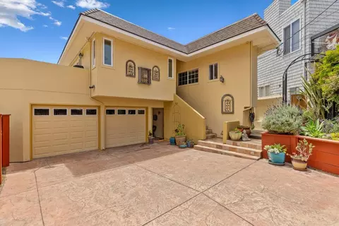 22122 E Cliff Dr, Santa Cruz, CA 95062