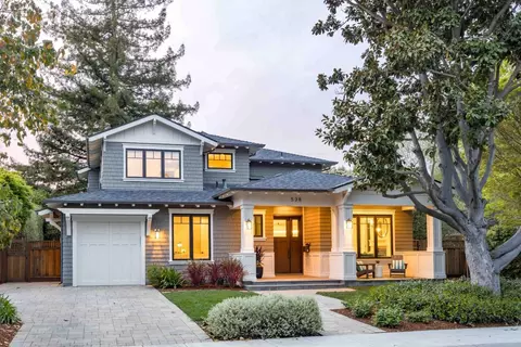 538 Rhodes Dr, Palo Alto, CA 94303