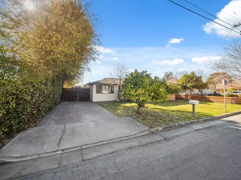 104 Eastgate Ave, Santa Cruz, CA 95062