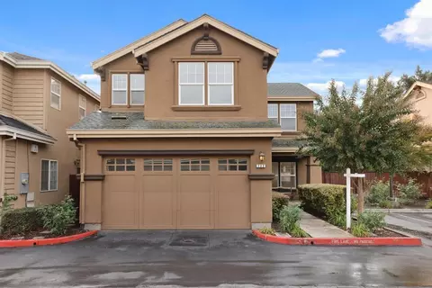 732 Creekside Ct, Gilroy, CA 95020 photo 3