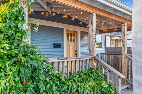 237 Surfside Ave, Santa Cruz, CA 95060