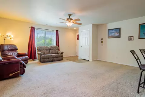 Living - 151-153 N Shasta St, Willows, CA 95988 photo 4 of 4