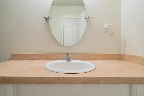Bath - 151-153 N Shasta St, Willows, CA 95988 photo 3 of 3