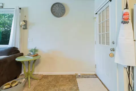 Entry Way - 151-153 N Shasta St, Willows, CA 95988 photo 1 of 6