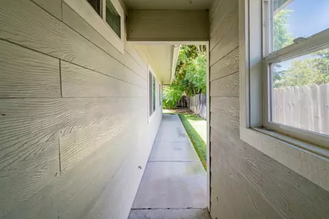 Entry Way - 151-153 N Shasta St, Willows, CA 95988 photo 6 of 6