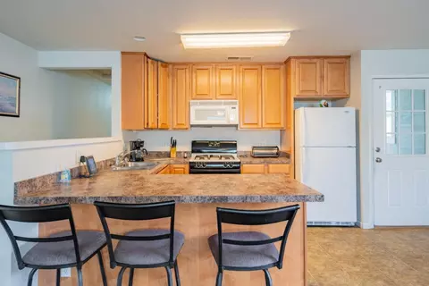 Kitchen - 151-153 N Shasta St, Willows, CA 95988 photo 1 of 4