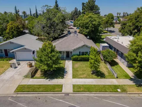 View/Area - 151-153 N Shasta St, Willows, CA 95988 photo 2 of 3