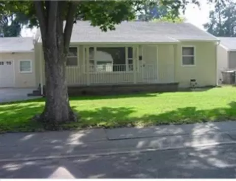 1830 De Ovan Ave, Stockton, CA 95204