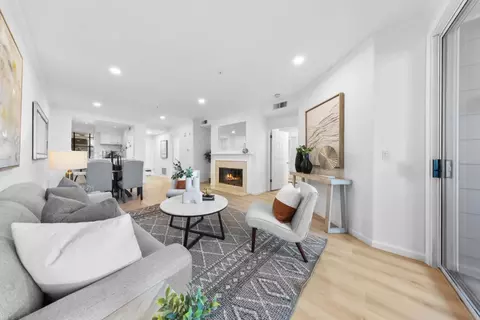903 Sunrose Ter 107, Sunnyvale, CA 94086