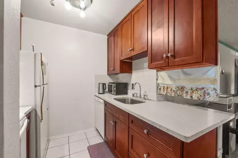 29300 Dixon St, Hayward, CA 94544 photo 1
