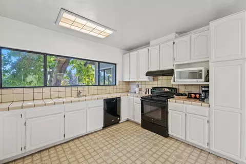 Kitchen - 500 Valencia School Rd, Aptos, CA 95003 photo 1 of 3