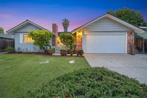 869 Oracle Oak Pl, Sunnyvale, CA 94086