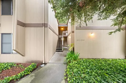 505 Cypress Point Dr 241, Mountain View, CA 94043 photo 1