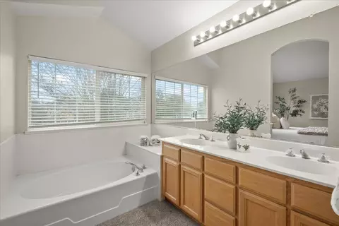 9327 Lariat Dr, Gilroy, CA 95020 photo 21