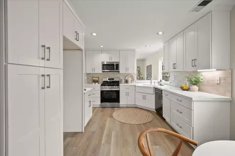 9327 Lariat Dr, Gilroy, CA 95020 photo 11