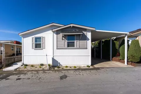 144 Holm Rd 55, Watsonville, CA 95076
