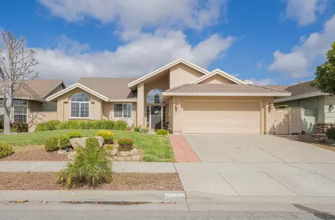 325 Westminster Dr, Salinas, CA 93906 photo 4