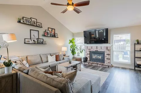 325 Westminster Dr, Salinas, CA 93906 photo 9