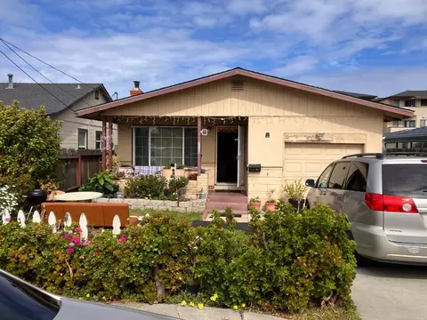 1189 Phoenix Ave, Seaside, CA 93955 photo 1