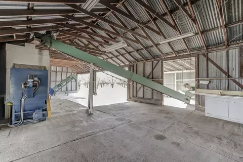 Entry Way - 2854 Illinois Ave, Corning, CA 96021 photo 7 of 7