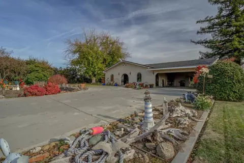 Exterior - 2854 Illinois Ave, Corning, CA 96021 photo 4 of 18