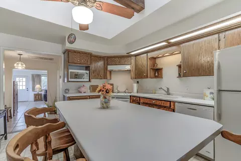 Kitchen - 2854 Illinois Ave, Corning, CA 96021 photo 4 of 8