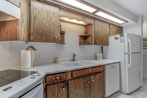 Kitchen - 2854 Illinois Ave, Corning, CA 96021 photo 7 of 8