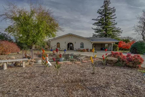 Exterior - 2854 Illinois Ave, Corning, CA 96021 photo 3 of 18