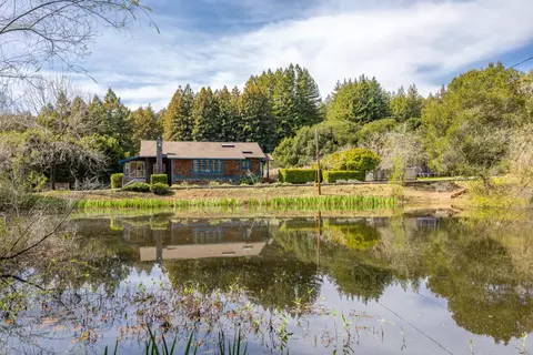 495 Larsen Rd, Aptos, CA 95003