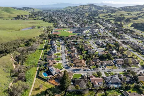 22802 Ordonez Dr, Salinas, CA 93908 photo 10