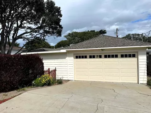 955 Egan Ave, Pacific Grove, CA 93950 photo 2