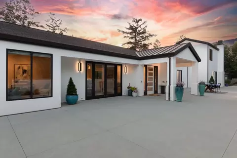 39 Hollins Dr, Santa Cruz, CA 95060