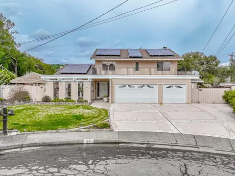 23 Brassie Ct, Novato, CA 94949