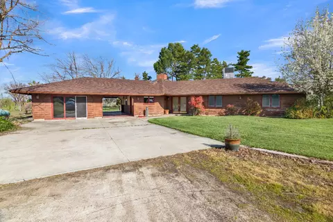 50145 Adobe Pl, Lockwood, CA 93932