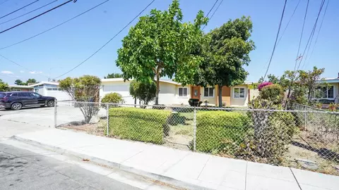 36720 Charles St, Newark, CA 94560 photo 2