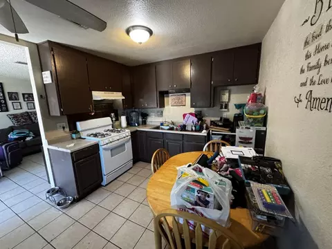 Kitchen - 2915 Pixie Dr, Stockton, CA 95203 photo 3 of 6