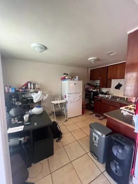 Kitchen - 2915 Pixie Dr, Stockton, CA 95203 photo 6 of 6