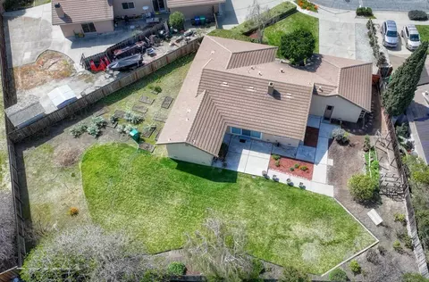 22402 Montera Pl, Salinas, CA 93908 photo 5