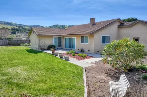 22402 Montera Pl, Salinas, CA 93908 photo 4