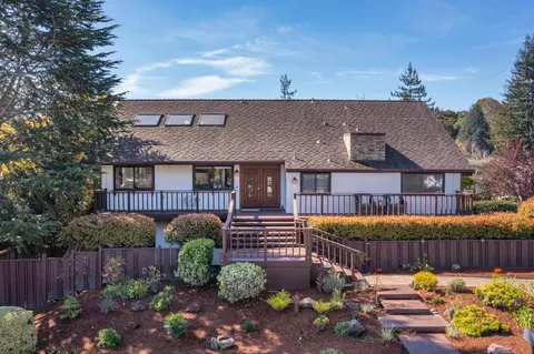 1075 Deanna Dr, Menlo Park, CA 94025