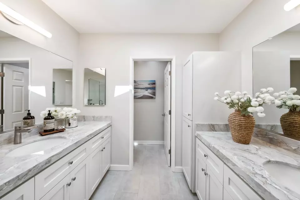 Bath - 743 Marino Pines Rd, Pacific Grove, CA 93950 photo 3 of 5