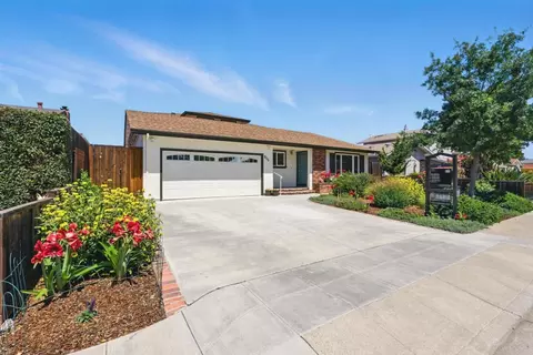 945 Lantana Dr, Sunnyvale, CA 94086