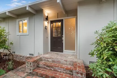 3902 Laguna, Palo Alto, CA 94306