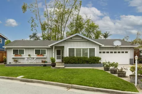 210 Harkleroad Ave, Santa Cruz, CA 95062