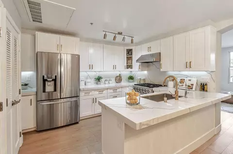 30 E Julian St 212, San Jose, CA 95112