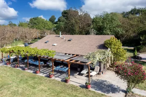 7954-7958 Lovers Ln, Hollister, CA 95023